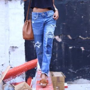 American eagle tomgirl ripped jeans